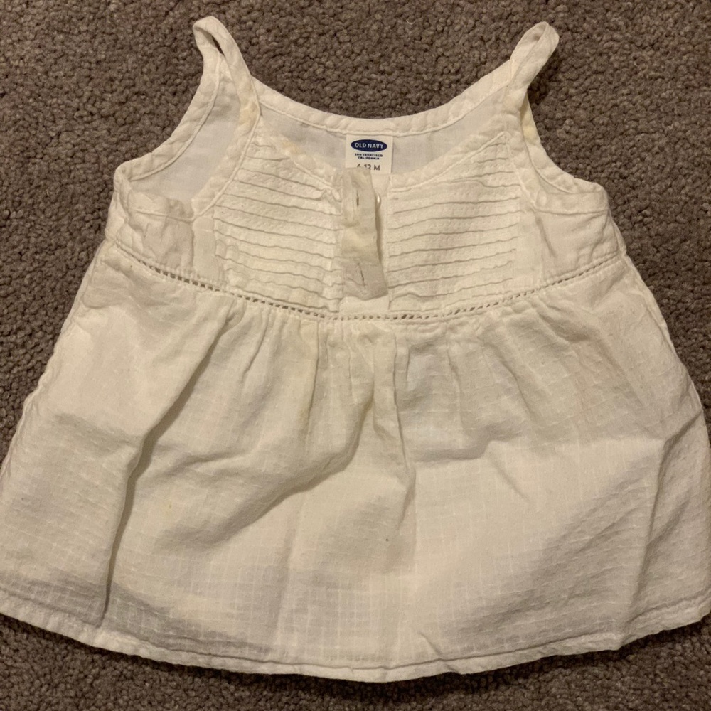 Old navy white basic flare tank 6-12 m